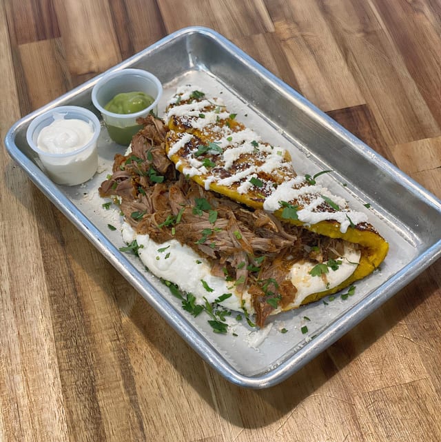 Carnitas Cachapa.