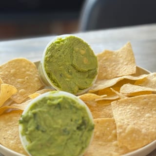 Chips & Guacamole